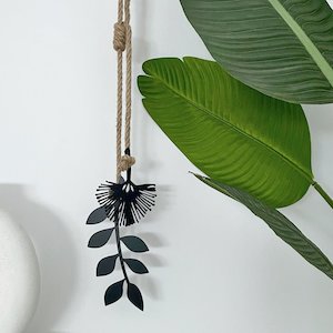 NZ Gifts: Mini Pohutukawa BLACK