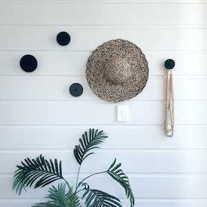 Outdoor Wall Dot Hook circle