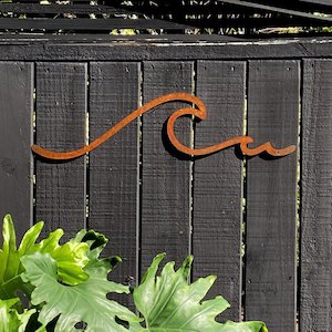 Garden Art: Simple wave line