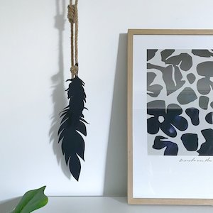 Nz Gifts: Mini feathers BLACK