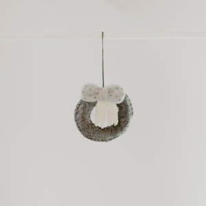 Pashom | Hanging Decoration - Wreath with White Bow