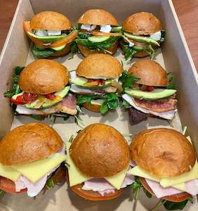 Mix picnic savory box sliders