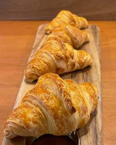 Bakery: 20 Mini croissant box