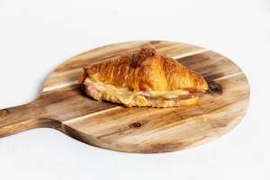 Special Week End Box: Mixed Box of 3 Almond Croissants and 3 Ham & Cheese Croissants