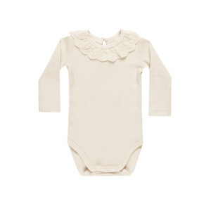 Toy: Quincy Mae Ruffle Collar Bodysuit - Natural