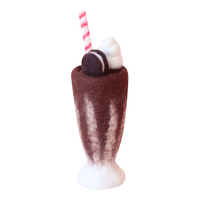 Toy: Juni Moon Cookies & Cream Milkshake