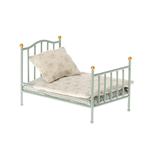 Maileg Mouse Vintage Bed - Mint