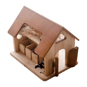 Toy: Q Toys Horse Stable