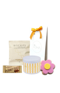 Listing Gift - Candle & Treats (Raine & Horne)