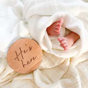 Baby wear: She’s / He’s here sign