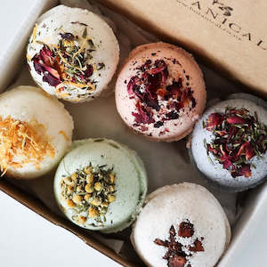 BATH BOMB GIFT PACK - SET OF SIX