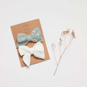 Baby wear: Over the Dandelions | Hairclip Bows (Set of 2)