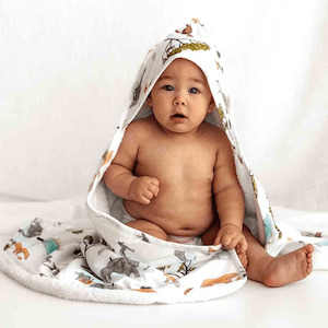 Baby wear: Snuggle Hunny Kids | Organic Hooded Baby Towel, Safari