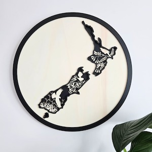 Geometric Animals: NZ Native Bird Map 3 layer circle