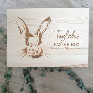 Souvenir: Personalised Easter Box