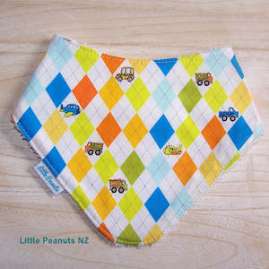 On The Move Dribble Bib