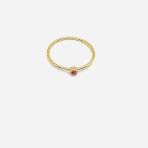 18k French Gold Petite Le Fuchsia Ring