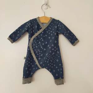 Baby wear: Prem Navy Crosses Romper  4-6lb