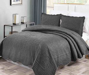 Brand New Dark Grey Luxury 3 Piece Quilted Bedspread With Scalloped Edge