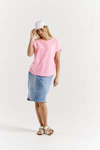 Betty Basics Hailey Short Sleeve Tee Bright Pink