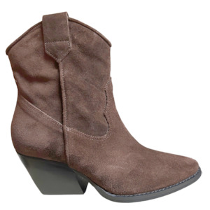 Cavalier Suede Boot