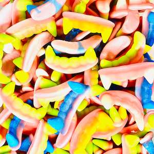 Confectionery: Colourful Fangs