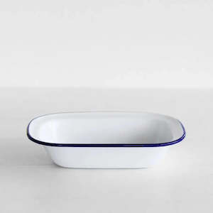 Kitchen Table: Falcon Enamel Pie Dish White with Blue Rim