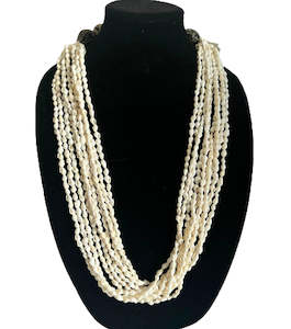 Ula Necklaces: Thick Shell Necklace