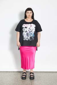 Clothing wholesaling: Moon Light Garden Print Tee - Black