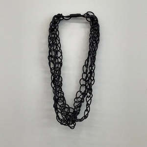 Clothing wholesaling: Necklace - Triple Chain