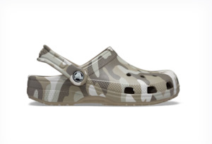 CROCS CLASSIC PRINTED CAMO CLOG - MUSHROOM/MULTI