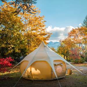 Camping equipment: 3m Air Bud Tent