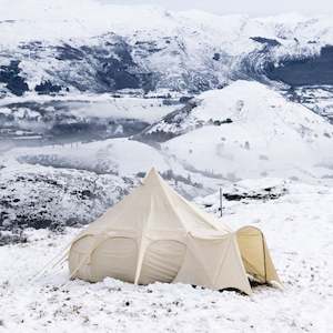 Camping equipment: Porch Awning