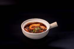 M15 - CARAMELISED PORK & PRAWN IN CLAY POT