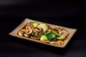 Main Vegetable: M35 - STIR FRIED BOK CHOY & GARLIC MUSHROOM