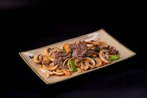 M34 - STIR FRIED SIRLON BEEF & WHITE MUSHROOM