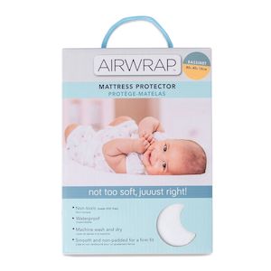 THE LITTLE LINEN AIRWRAP MATTRESS PROTECTOR - BASSINET