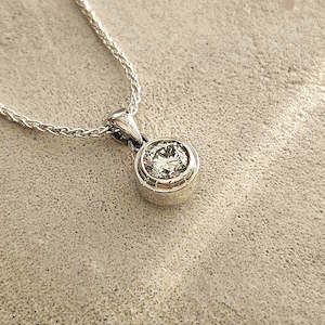 Ashes Pendant - The Diamond Solitaire