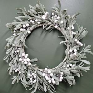 Flower: Frosted Mistletoe Wreath