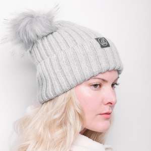 Clothing: Mulberry Silk-Lined Classic Ribbed Pattern Cashmere Beanie Hat With Removable Pom Pom - Grey