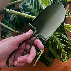 Plant, garden: Foldable Mini Stainless Steel Indoor Plant Shovel with pouch - ARMY GREEN