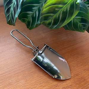 Foldable Mini Stainless Steel Indoor Plant Shovel with pouch - SILVER