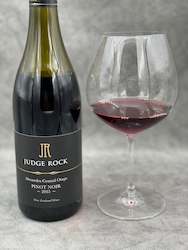 Judge Rock Pinot Noir 2015âª