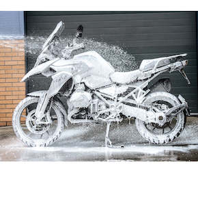 Clothing: MUC-OFF Snow foam Cleaner