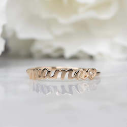 Jewellery: 14kt Gold Diamond Heart Mama Ring