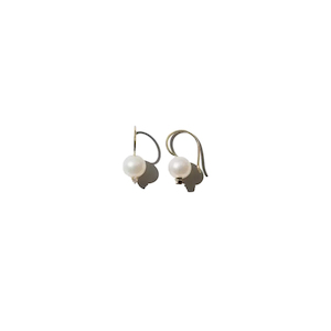 DIAMOND AND PEARL 14 - carat gold drop earrings Lulu's Collective