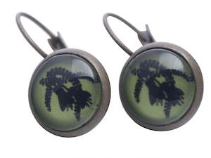 Pururu Black Kowhai on Green Earrings - FABULEUX VOUS