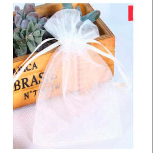 CLEARANCE Organza Bags - White (10x15cm)