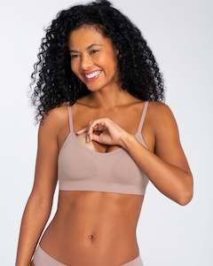 Clothing: Lupo Essential Seamless Bra Removable Padding Convertible Straps