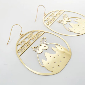 Clothing accessory: Chrissy Pudding Earrings - Gold